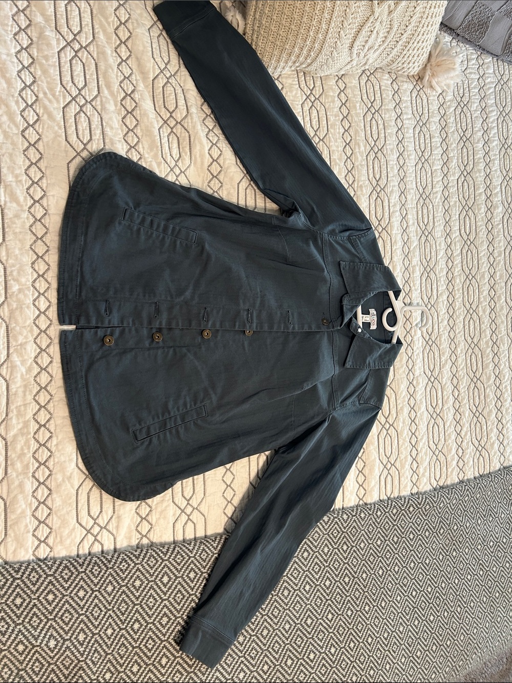NWOT! D&CO Long Sleeve Dark Teal Button-Up Shacket Fits like Med.
